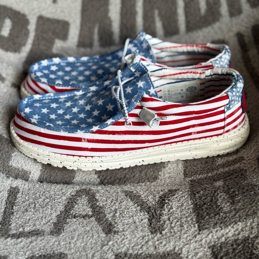 Hey Dude wally patriotic star and stripes Men 9 NWT - Picture 5 of 8